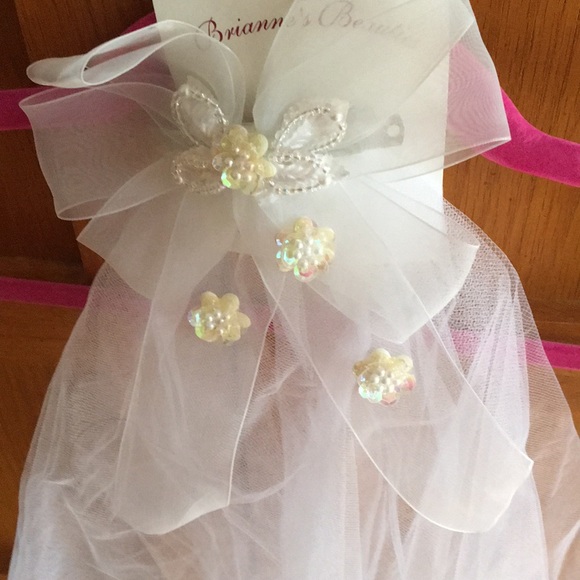 White Veil - Picture 3 of 4